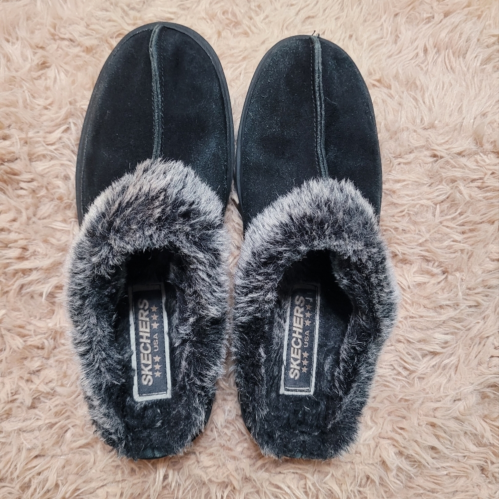 Woman's Skechers